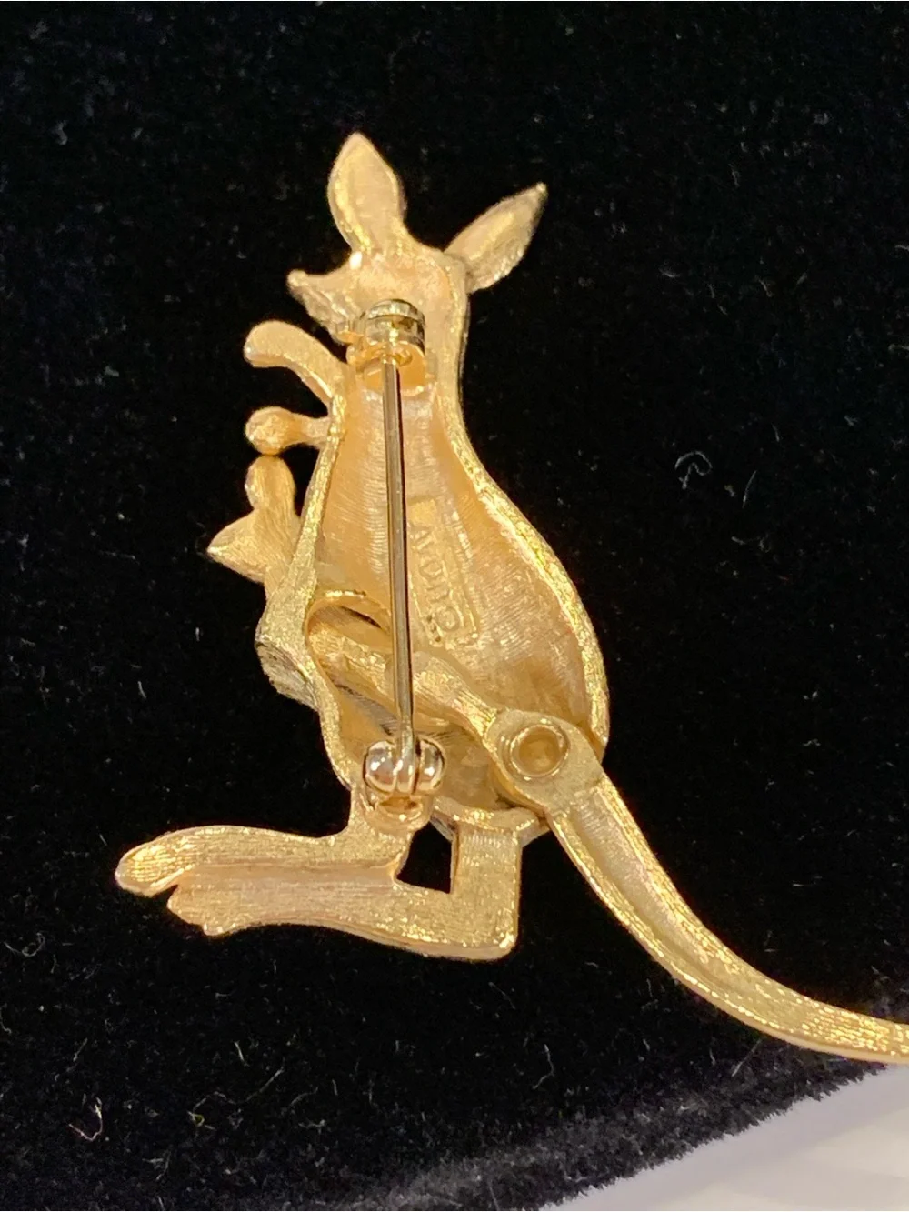 Vintage Avon Mechanical Kangaroo Brooch Pop Up Joey Articulated